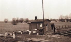 "Budka dróżnika i przejazd w Malborku", 1974. Fot. A Susicki....